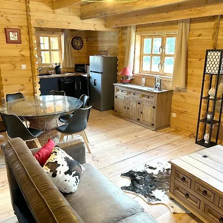 بيت للعطل Maison Charmante A *