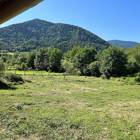 Maison Charmante A بيت للعطل *