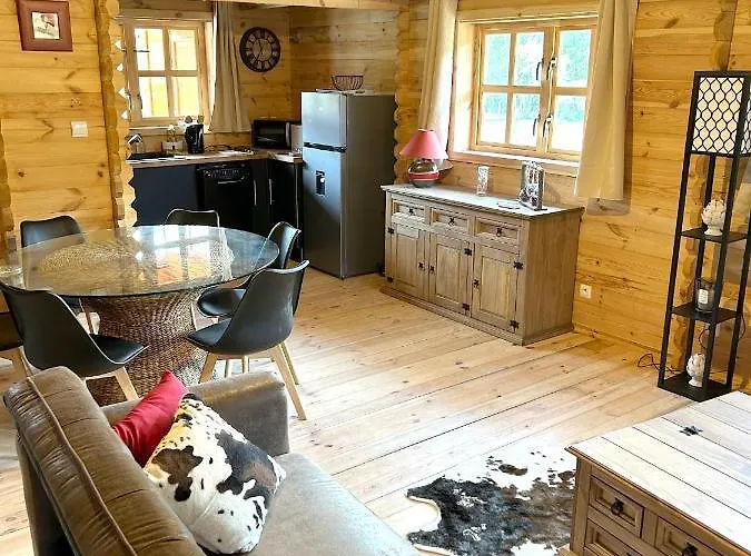 Semesterbostad Maison Charmante A *